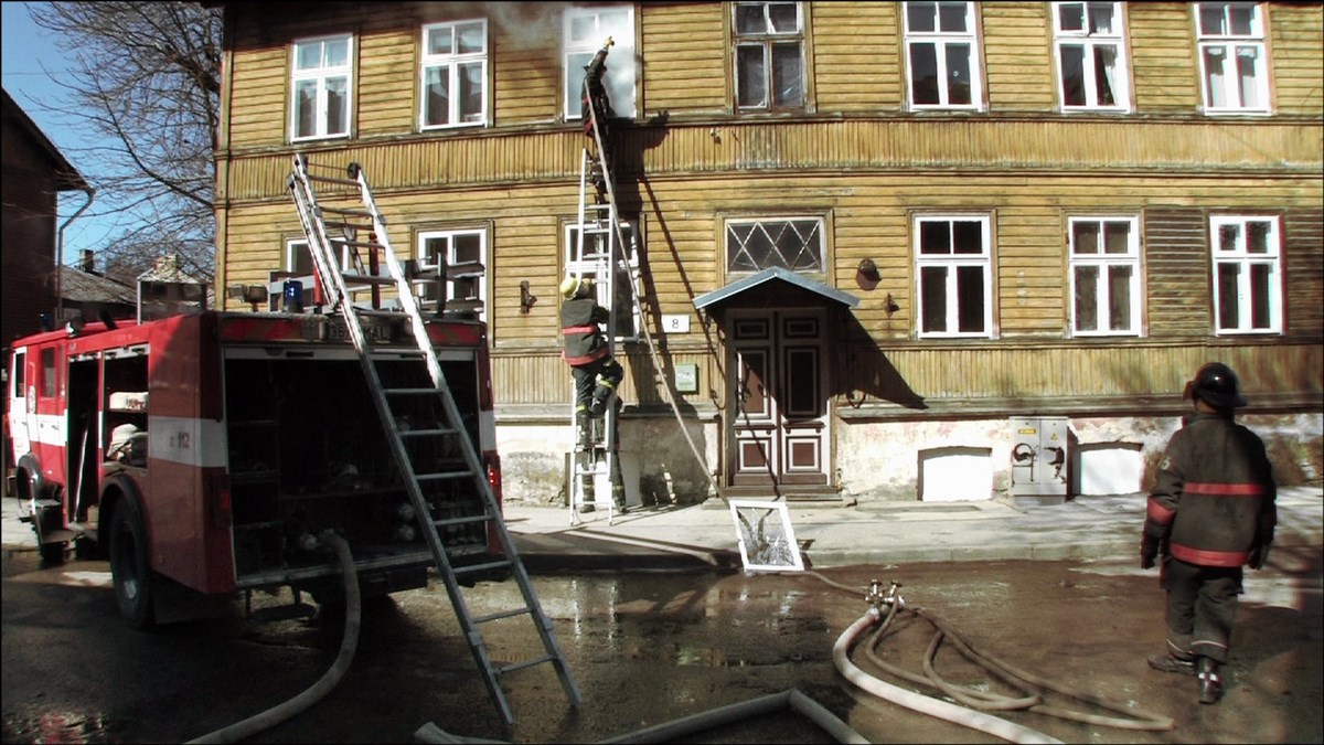 Flo Kasearu, „Jesteśmy w drodze”, 2012, instalacja wideo, dzięki uprzejmości artystki (źródło: materiały prasowe organizatora)