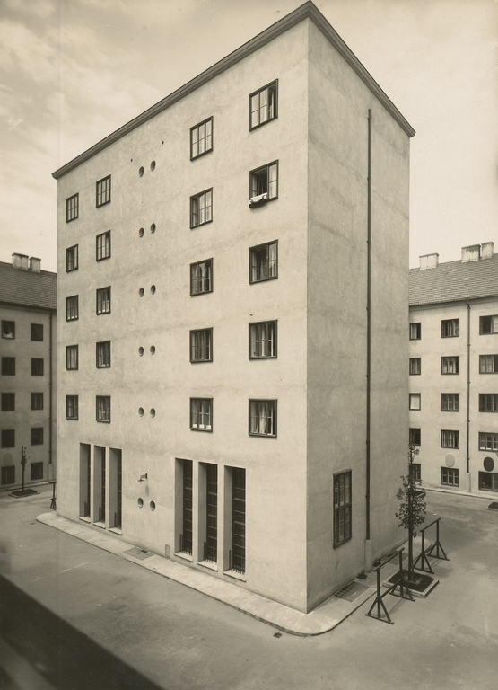 Klose-Hof (Volkswohnhaus), Wien 1924-25, architekt: Josef Hoffmann, fot. Julius Scherb (źródło: materiały prasowe)