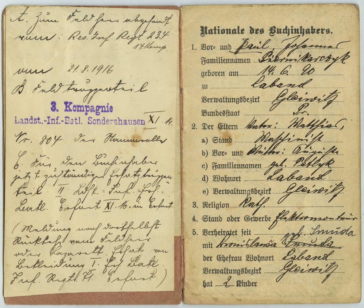 Okładka i pierwsza strona niemieckiej książeczki wojskowej (Soldbuch) Pawła Piernikarczyka ze stycznia 1915 roku (źródło: materiały prasowe)