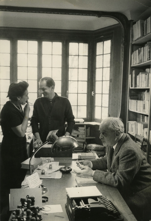 Zofia Hertz, Henryk Giedroyc, Jerzy Giedroyc w pokoju Henryka Giedroycia, Maisons-Laffitte, 1965 (źródło: materiały portalu Kultura Paryska)