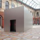 Alfredo Jaar, „Brzmienie ciszy”, 2006, widok instalacji w École des Beaux Arts, Paryż, 2011 (źródło: materiały prasowe organizatora)