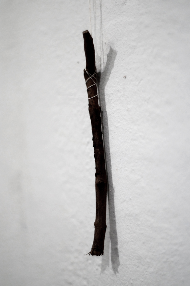 Klaudia Ka, „Drzewo”, drewno, sznurek (źródło: materiały prasowe organizatora)