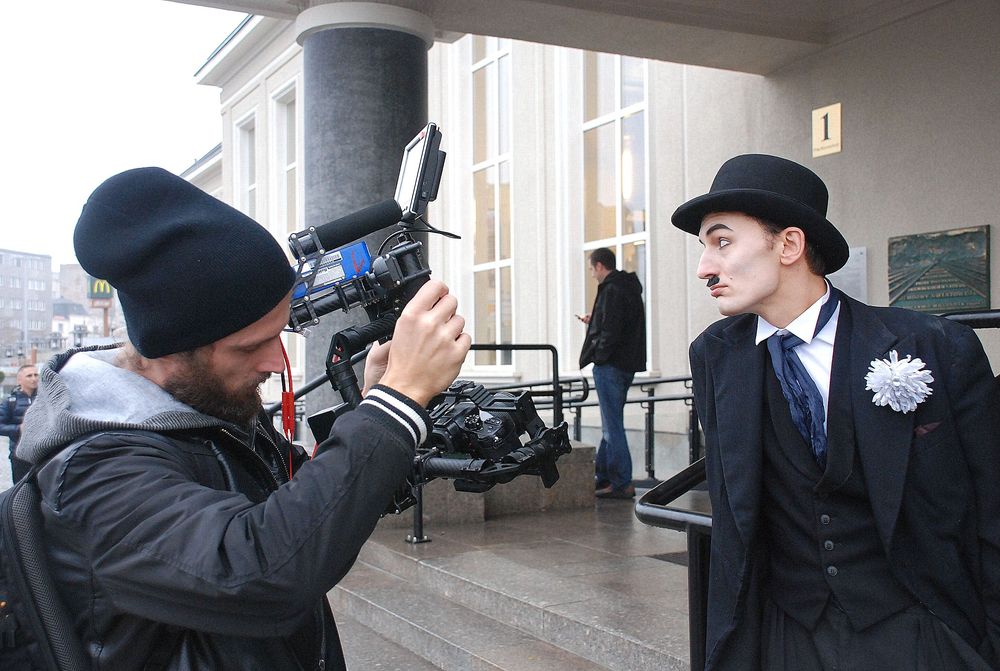 „Być jak Charlie Chaplin” reż. Mateusz Deskiewicz, Piotr Wyszomirski (źródło: materiały prasowe organizatora)