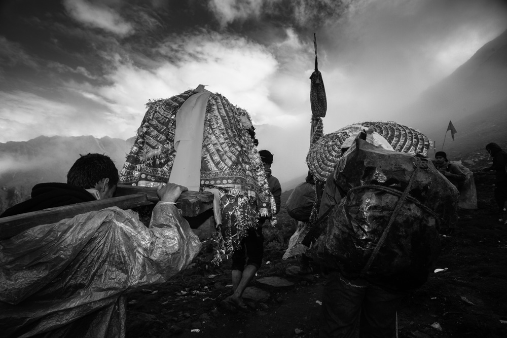 Fot. Martushka Fromeast, Nanda Devi Raj Yatra (źródło: materiały prasowe organizatora)