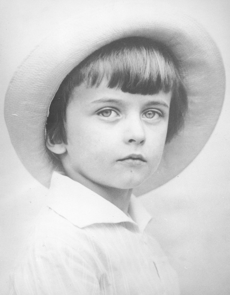 Portret Jerzego Ficowskiego z okresu dzieciństwa, autor nieznany (źródło: materiały prasowe)