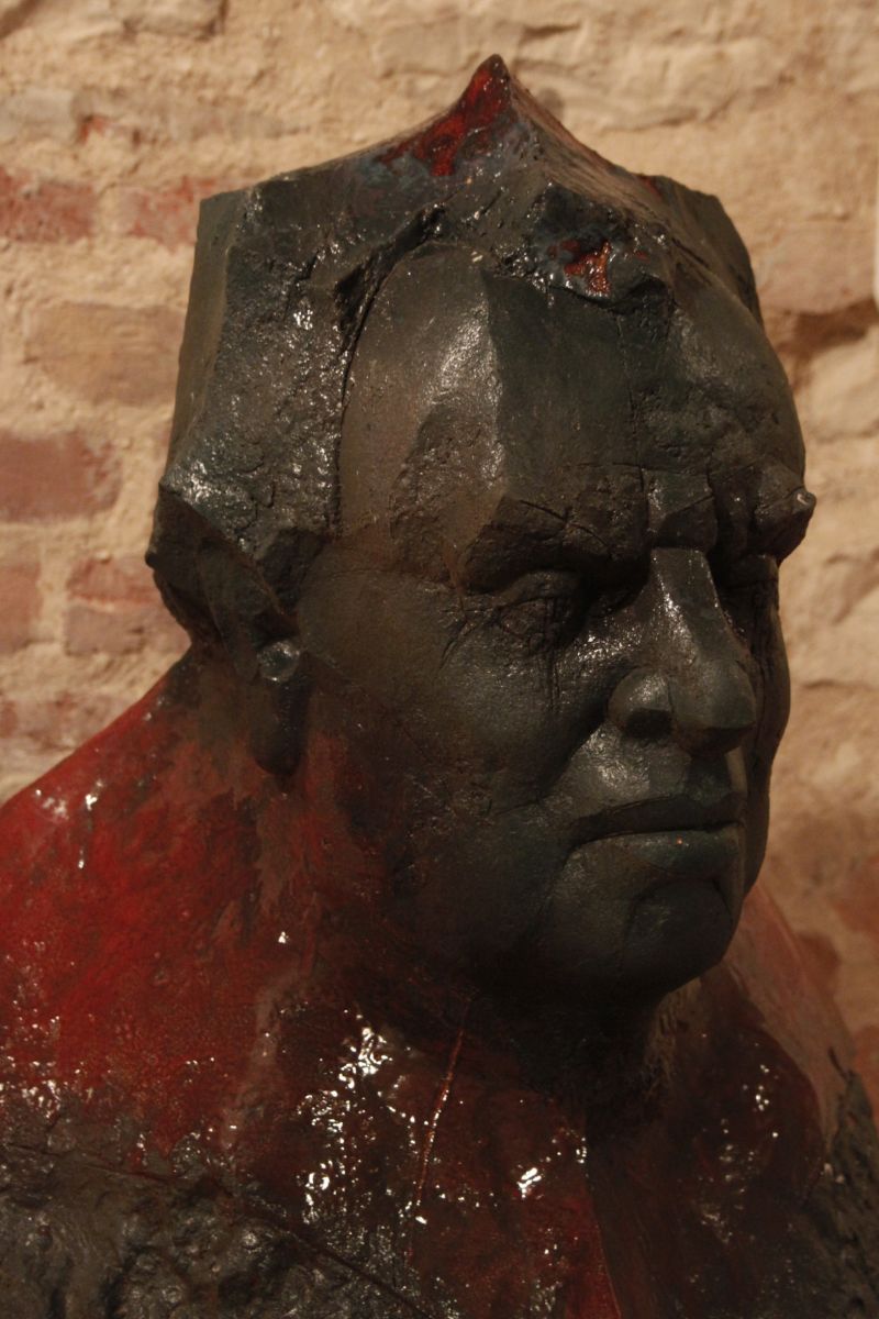 Rzeźba autorstwa Adama Myjaka, Pałac w Gardzienicach (źródło: materiały prasowe organizatora)