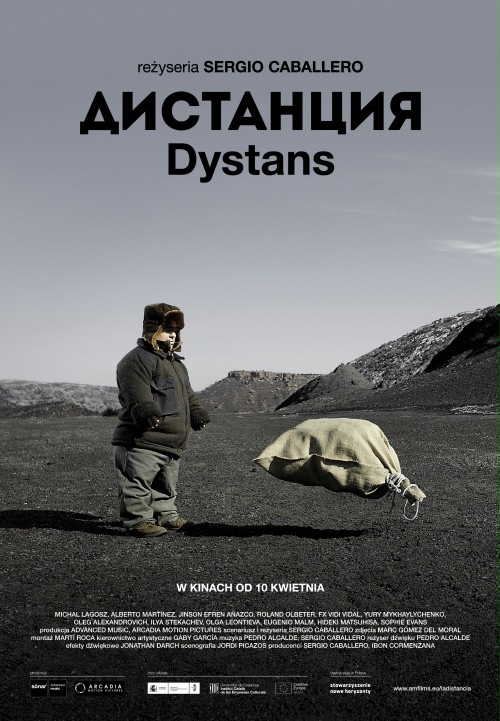 Plakat filmu „Dystans”, reż. Sergio Caballero (źródło: materiały prasowe)