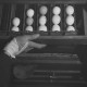 Roman Vishniac „Szuflada świeżo zebranych jajek” Niemcy, ok.1938 © Mara Vishniac Kohn (źródło: International Center of Photography)