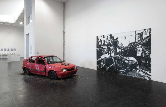 Gustav Metzger, „Kill the cars”, fot. Wojtek Olech (źródło: materiały prasowe)