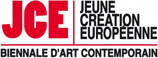 Jeune Création Européenne – logo (źródło: materiały prasowe Galerii Miejskiej we Wrocławiu)