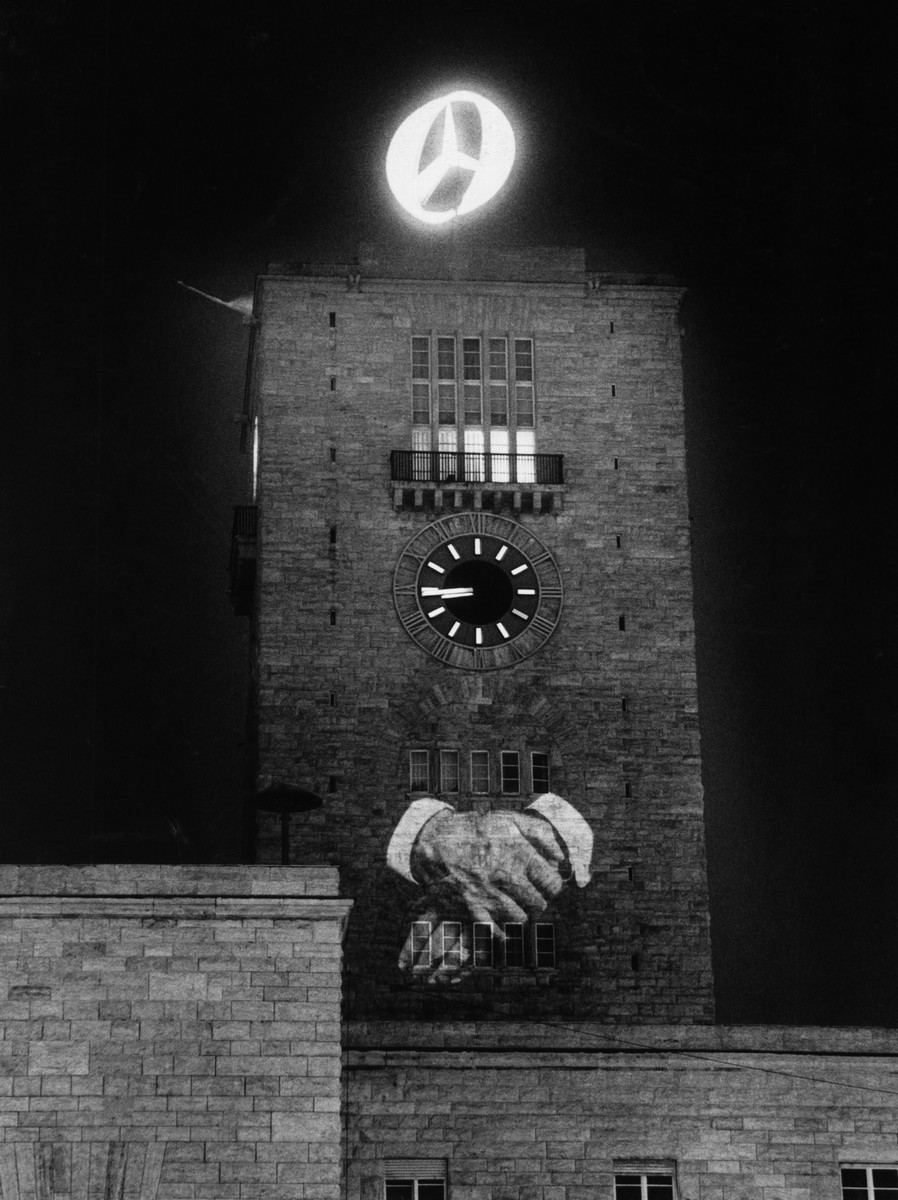 Krzysztof Wodiczko, Hauptbahnhof, Stuttgart, 1983 (źródło: materiały prasowe)