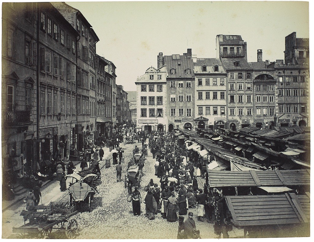 Targ na Rynku Starego Miasta, ok. 1890. Fot. Konrad Brandel/ Muzeum Narodowe w Warszawie (źródło: materiały prasowe)