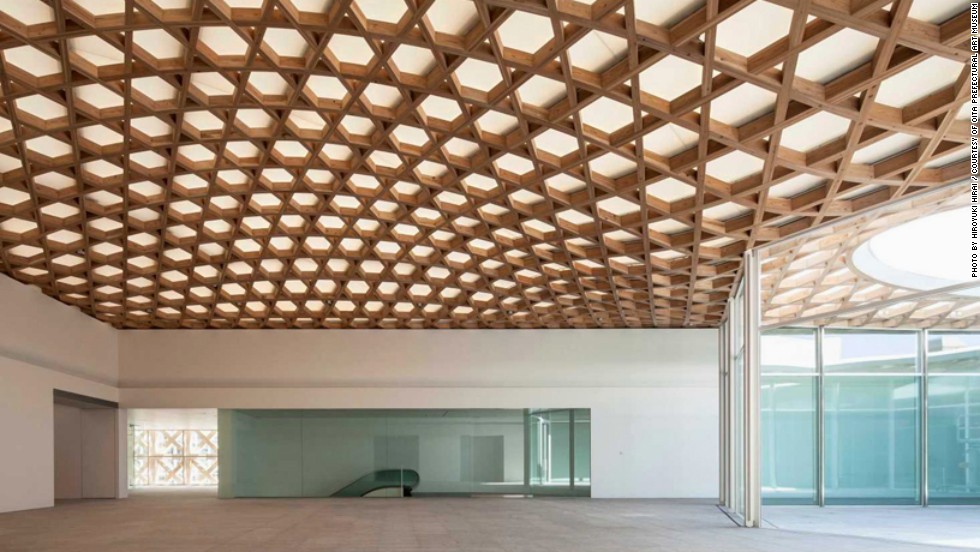 Muzeum Sztuki prefektury Oita (Oita Prefectural Art Museum), Japonia – data otwarcia: 2015 r., proj. Shigeru Ban (źródło: CNN Style)