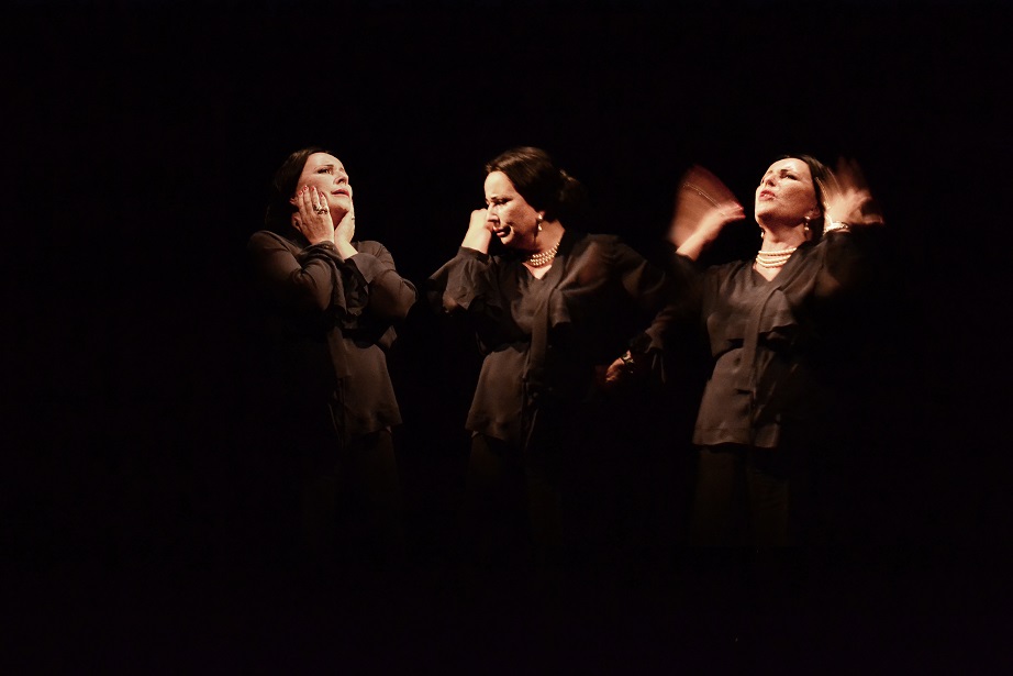 Och-Teatr, „Maria Callas. Master Class” − zdjęcie ze spektaklu fot. Joanna Maria Kuś (źródło: materiały prasowe)
