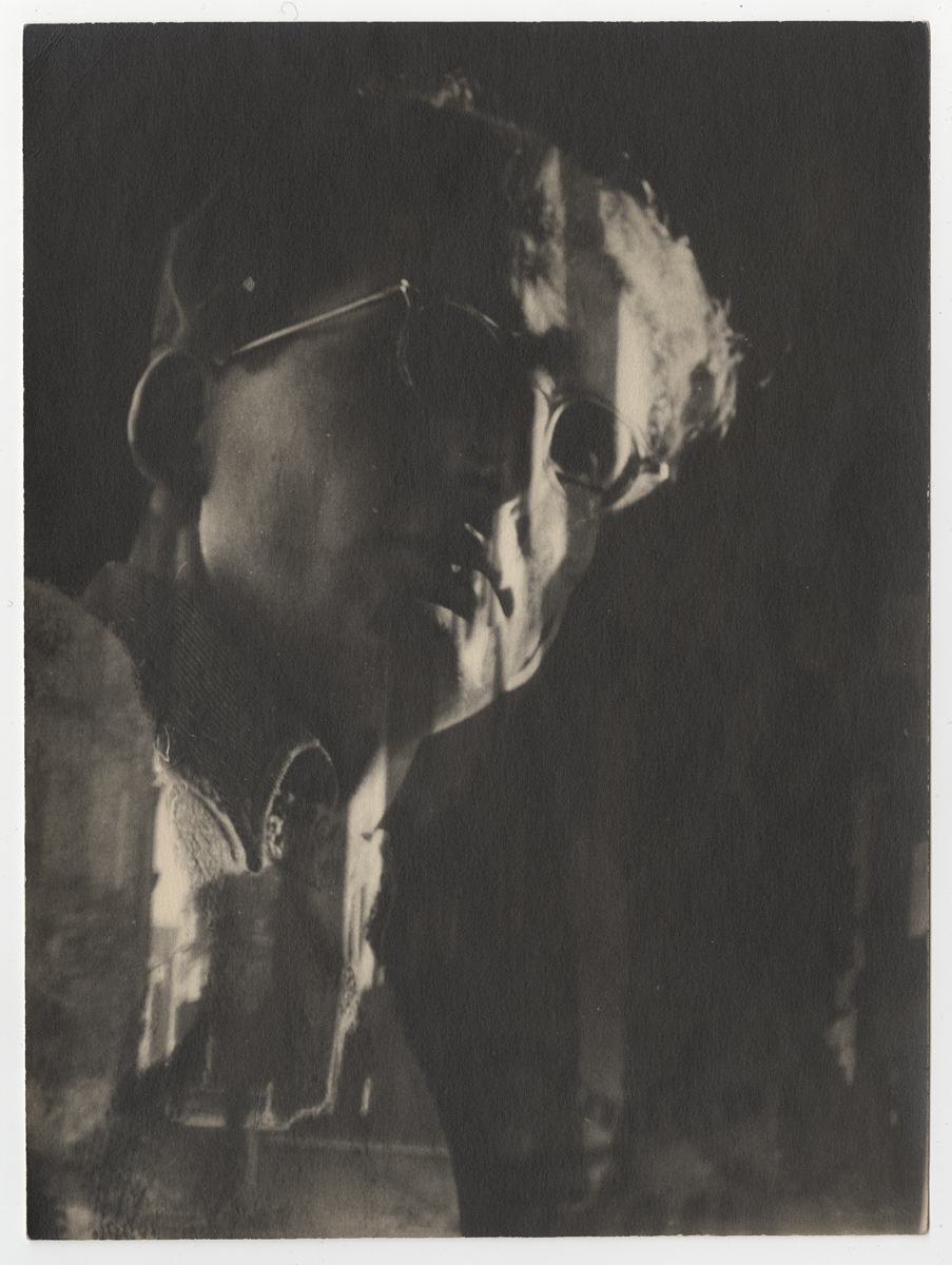 Wojciech Zamecznik, „Autoportret”, ok. 1949 © J. i S. Zamecznik / Fundacja Archeologia Fotografii