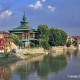 Kaszmir, Meczet Shah Hamdan nad rzeką Jhelum, fot. Katarzyna i Andrzej Mazurkiewiczowie
