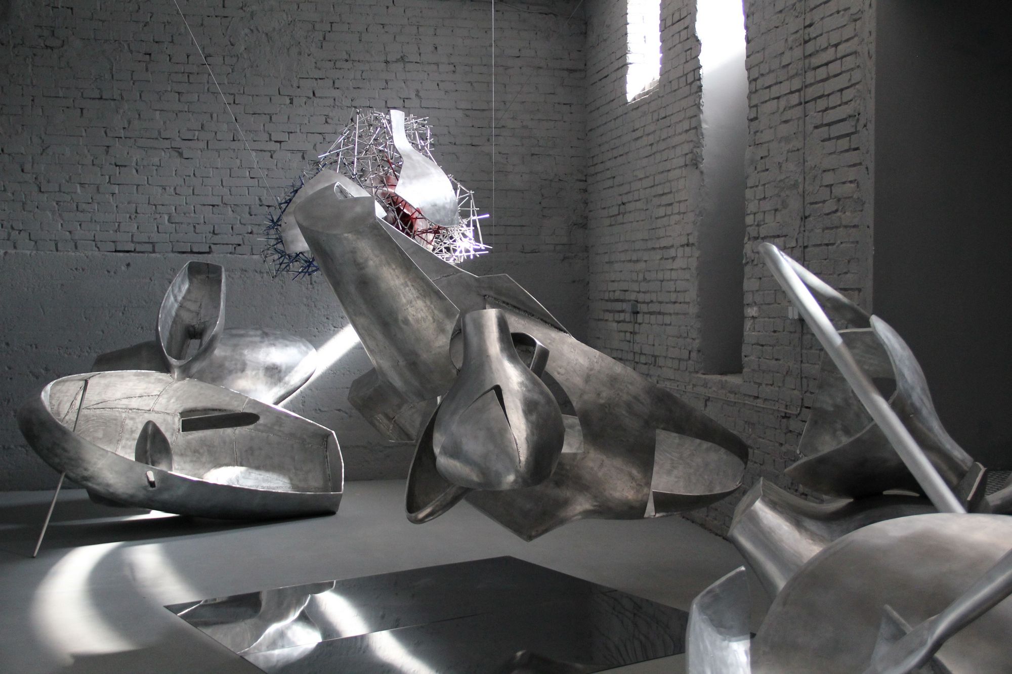 Rzeźby z cyklu „Moby Dick. Czwórnia”, 2014, warszawskie studio artysty, fot. Krzysztof M. Bednarski (źródło: materiały prasowe)