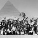 „Zespół pieśni i tańca założony przy spółdzielni Kamionka w Łysej Górze podczas tournee”, Egipt (źródło: materiały prasowe organizatora)