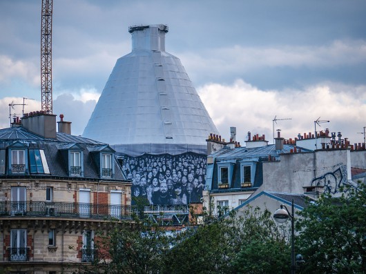 „Inside Out na fasadzie paryskiego Panteonu”, fot. JR (źródło: materiały prasowe organizatora)