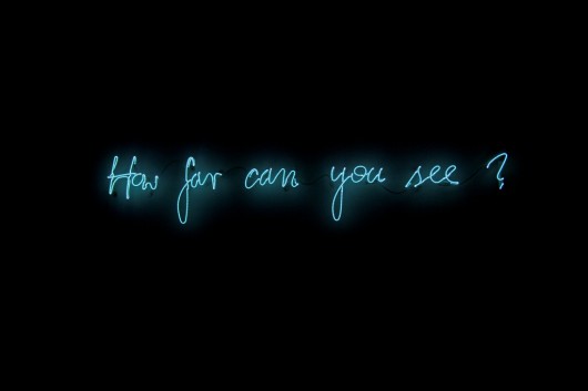 Michał Martychowiec, „How far can you see”, 2013, neon, wymiary różne Dzieki uprzejmości Signum Foundation (źródło: materiały prasowe organizatora)