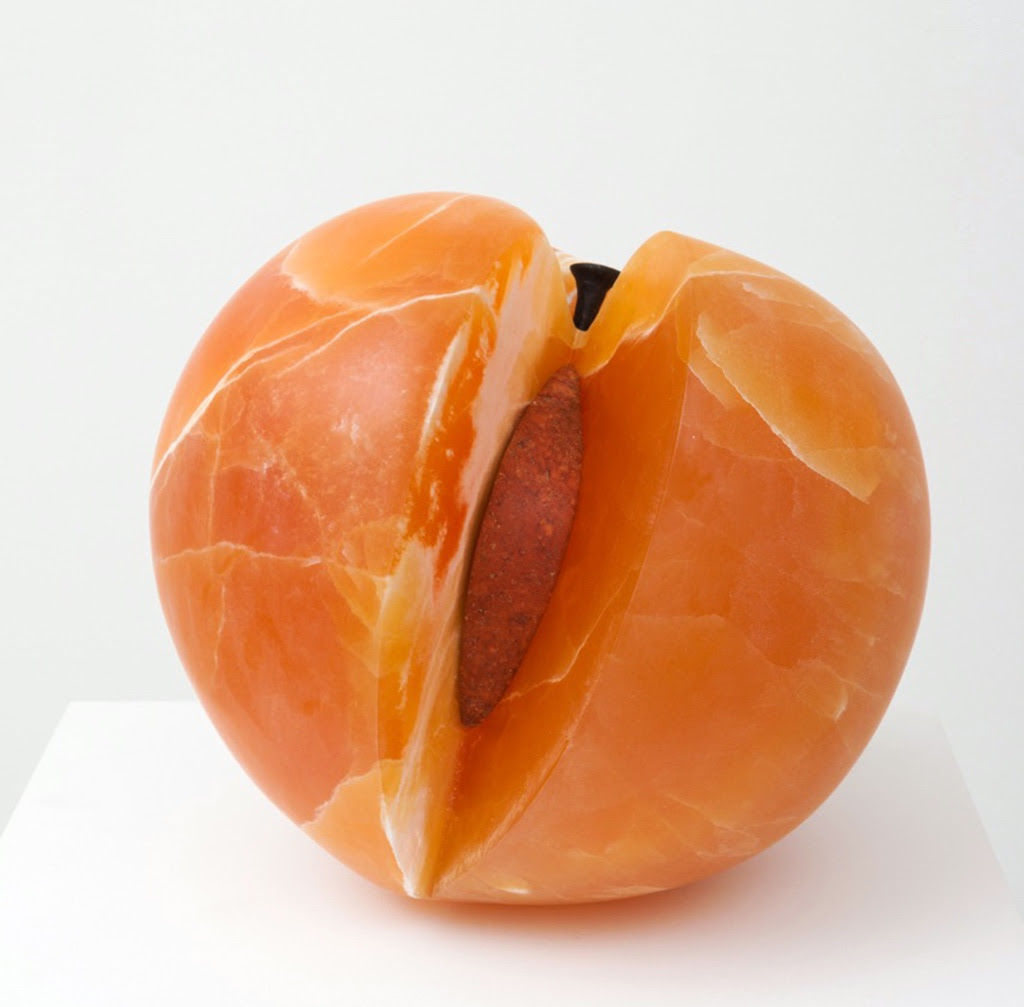 Nevine Mahmoud, „Peach with Erotic Inside”, 2017, dzięki uprzejmości Jeffa McLane i M+B Gallery, Los Angeles (źródło: materiały prasowe organizatora)