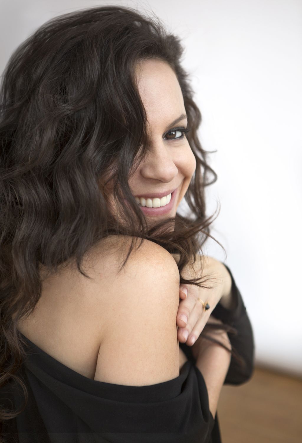 Bebel Gilberto, fot. Harper Smith (źródło: materiały prasowe)