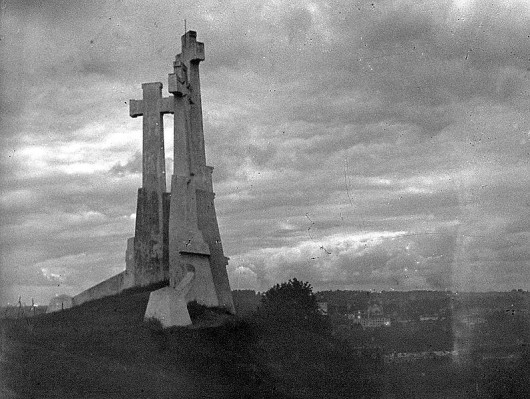 Trzy Krzyże w Wilnie, proj. Antoni Wiwulski, ok. 1930, fot. Wikicommons (źródło: materiały prasowe organizatora)