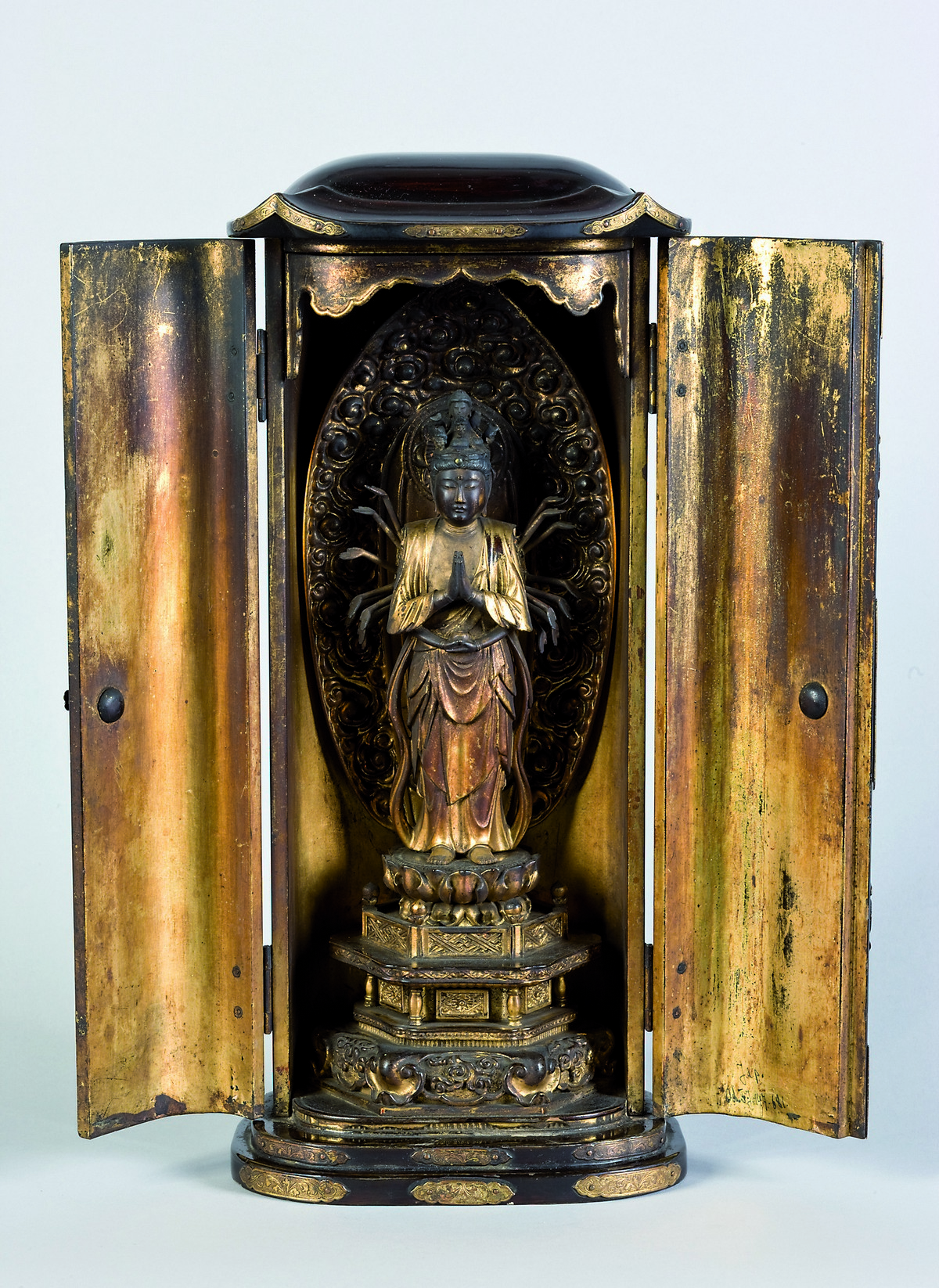 Kapliczka z figurką bosatsu Senju Kannon, XVIII/XIX w. (źródło: materiały prasowe organizatora)