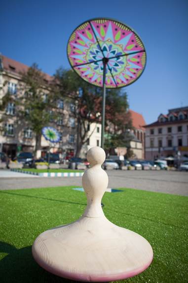 Plac Wolnica, „Kto to wie(ś)? gra z tradycją / gra z wyobraźnią” (źródło: materiały prasowe organizatora)