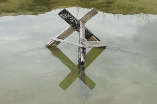 Marian Stępak, „Odbicie, mały zbiornik wodny nad jeziorem Jasnisko”, Ukraina, fotografia, 2018 (źródło: materiały prasowe organizatora)