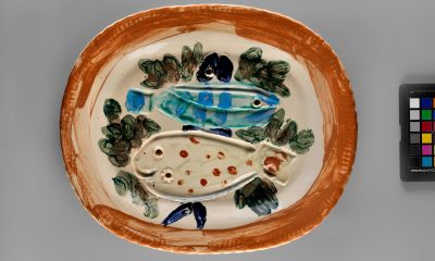 Pablo Picasso: Trzy ryby / Three Fish, 1948, półmisek fajansowy ryty i malowany podszkliwnie / faience platter, engraved and painted under glaze © Succession Picasso (źródło: materiały prasowe)