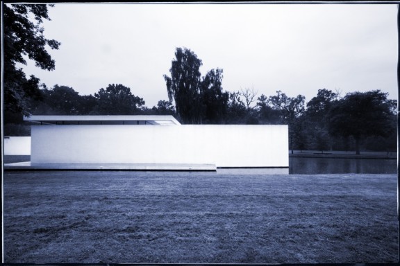 Skywood House, Graham Phillips, 2000, Denham, UK © Gordon Watkinson 