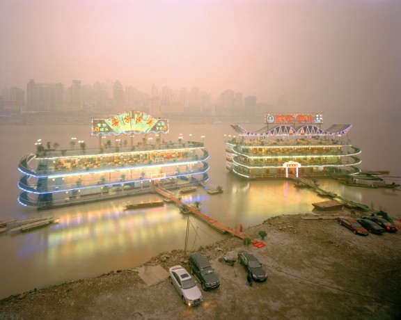 Ferit Kuyas, Restaurant boats jialing river chongqing, 2005