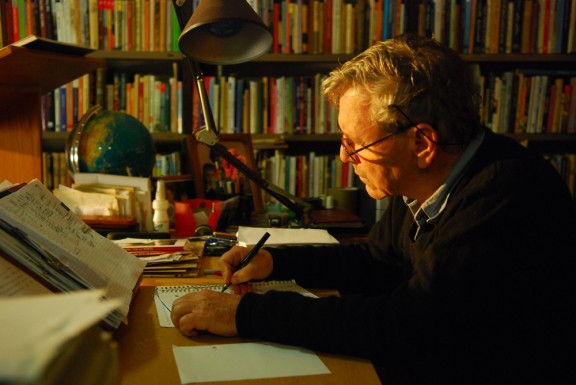 Kadr filmu "Amos Oz: The Nature of Dreams"