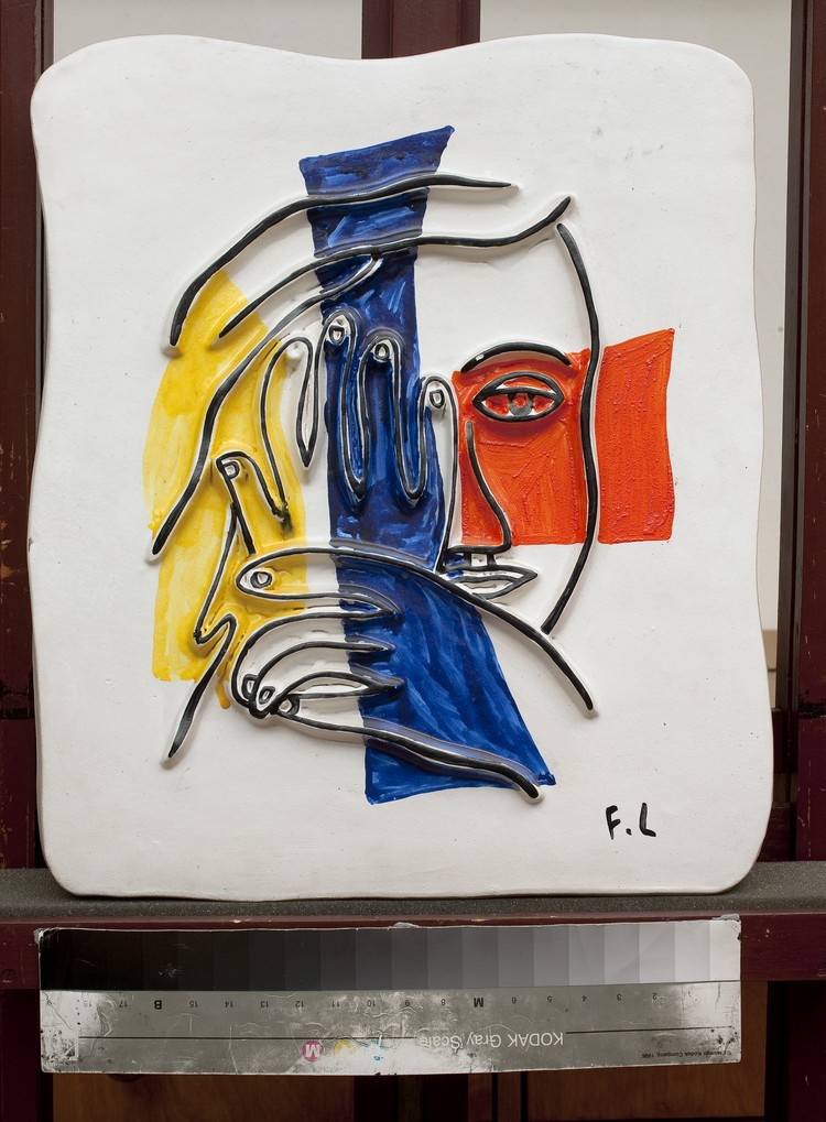 5. Fernand Léger, Twarz z dwiema rękami, ok. 1950, ceramika, 45 x 37 cm, nr inw. MOW 236