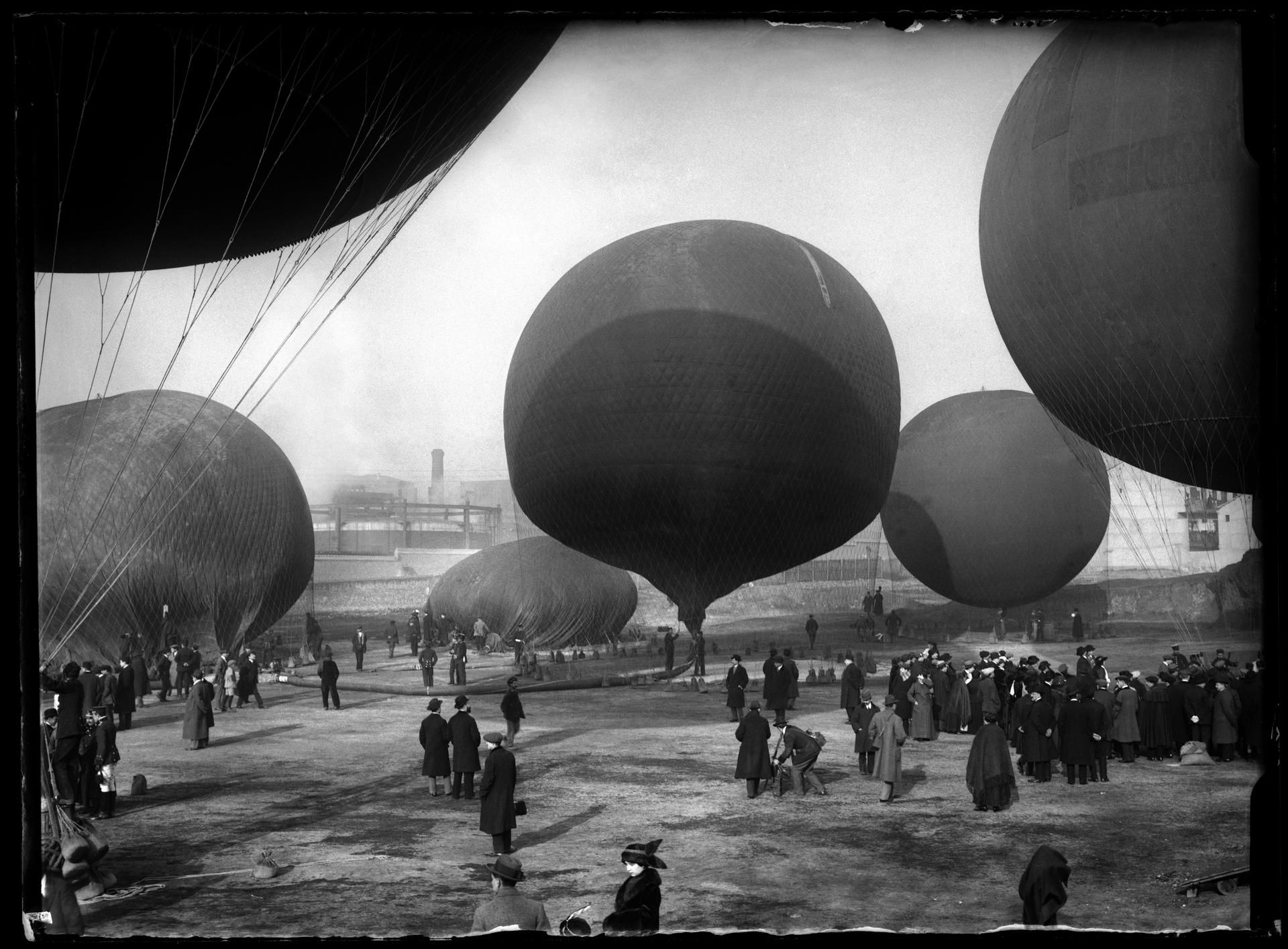 Zawody balonowe. Madryt, 1913 © Marín. Fundación Pablo Iglesias.