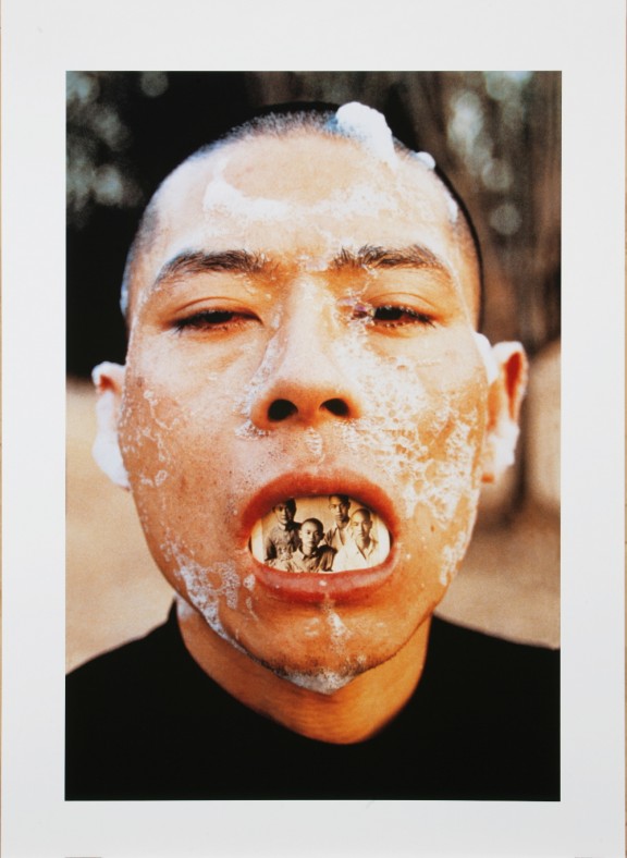 Zhang Huan, Foam, 1998, dzięki uprzejmości Zhang Huan Studio