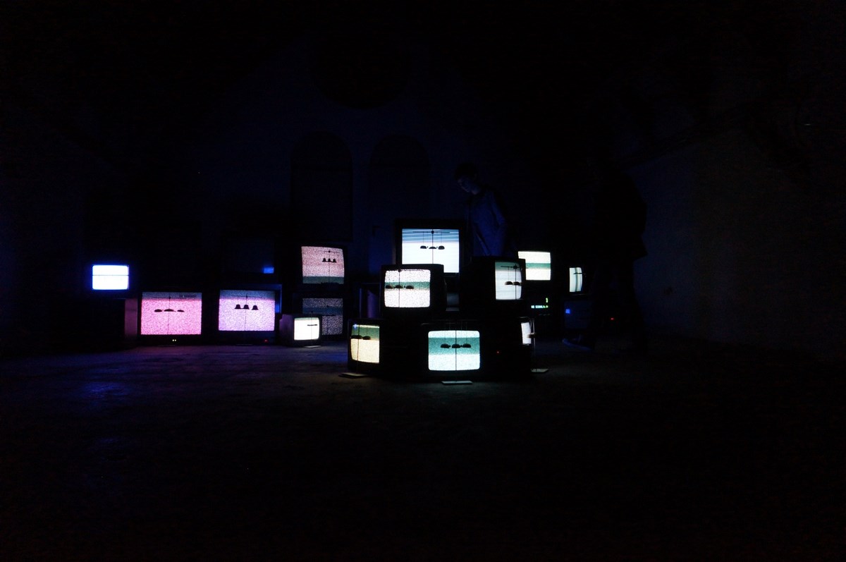 „Electrostatic Bell Choir”, Biennale Sztuki Mediów WRO 2013, fot. 100ga (źródło: materiały prasowe organizatora)