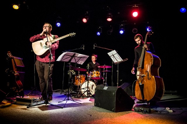 Marcin Olak Trio podczas Wrocławskiego Festiwalu Gitarowego GITARA 2012, fot. Jarek Pępkowski (źródło: materiały prasowe organizatora)