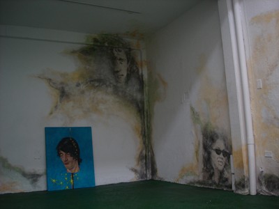 Andres Londoño, Pleśń, mural, akryl na ścianie, 2013 (źródło: materiały prasowe organizatora)