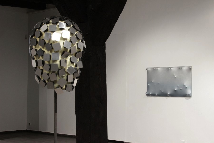 „Jamais vu” wystawa prezentowana w Galerii Sztuki Wozownia w Toruniu (źródło: materiały prasowe)