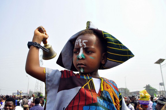 Adejoke Tugbiyele, „A boy exercising his Civic Right during the protest in Nigeria”. Photography. Courtesy: the artist (źródło: materiały prasowe organizatora)