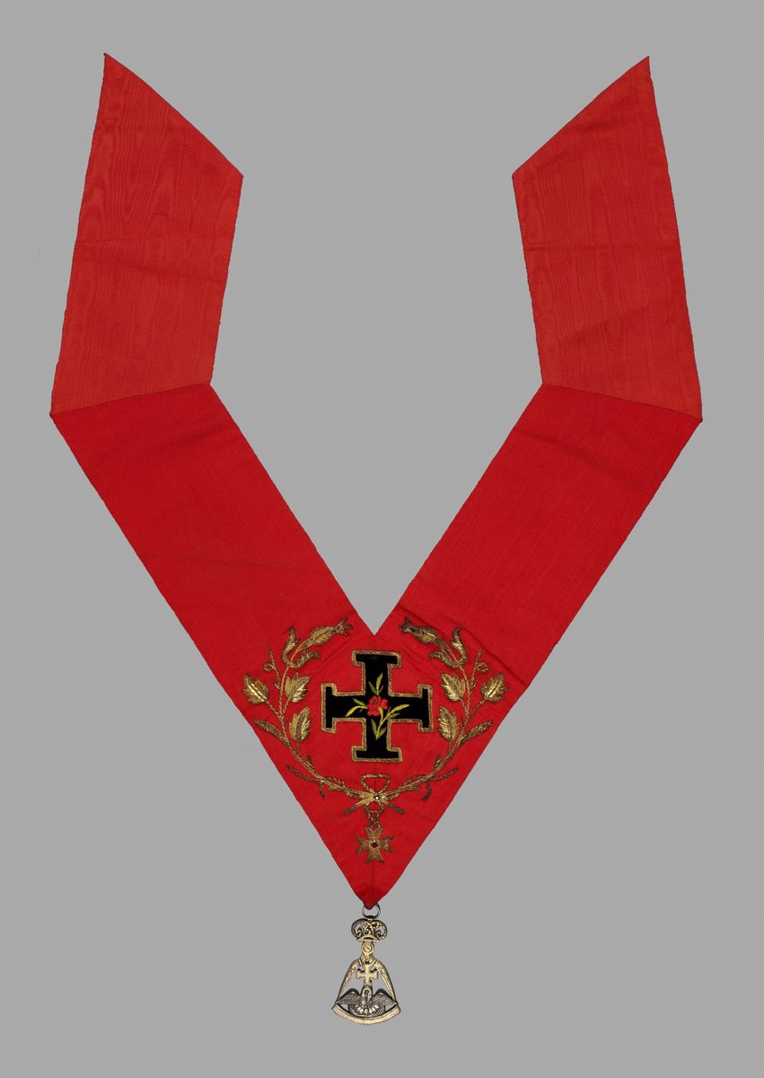 Satuar „Kawaler Różanego Krzyża” ze złoconego metalu, ok. 1900, nr inw. 208901/2 MNW (źródło: materiały prasowe organizatora)