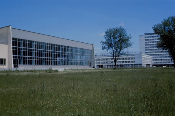 © fot. Zbigniew Łagocki. „Oświęcim. Kryty basen pływacki”, 1976 rok (źródło: materiały prasowe organizatora)
