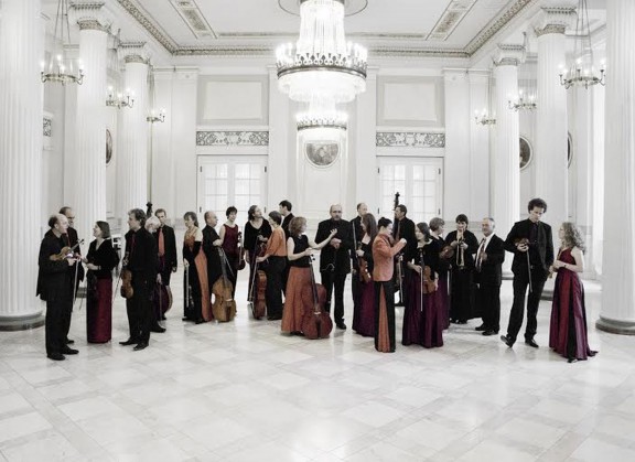 Gruppenfoto Akamus_Beethovensaal (źródło: materiały prasowe)