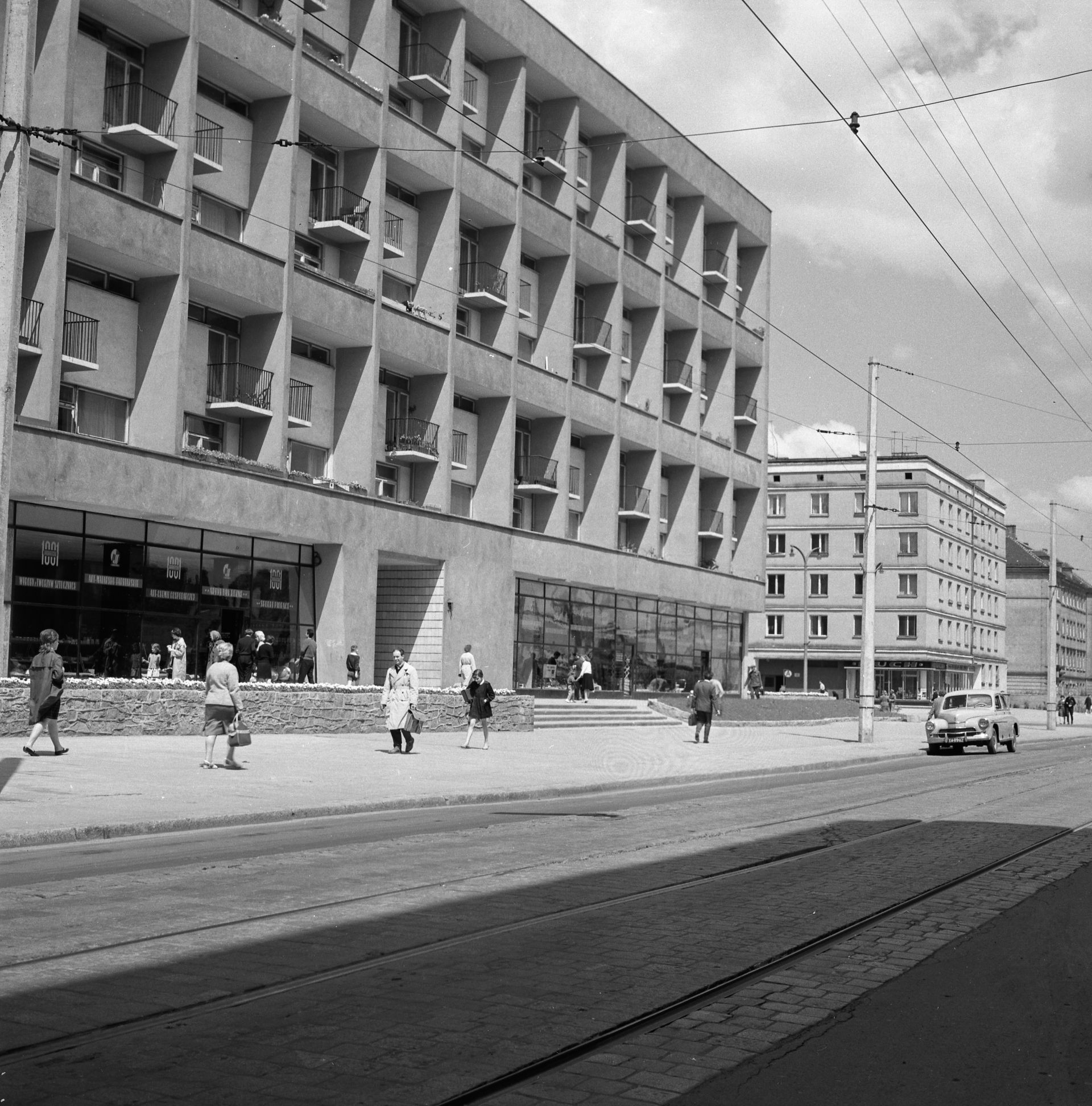 Galeriowiec, ul. Kołłątaja, 1962 (projekt 1956), fot. Tomasz Olszewski, zbiory: Muzeum Miejskie Wrocławia (źródło: materiały prasowe organizatora)