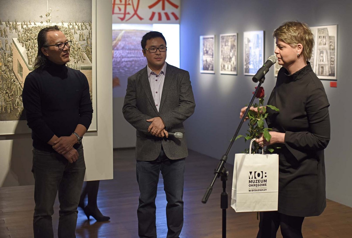 Wernisaż wystawy „Teatr życia. Wystawa prac graficznych Zhanga Minjie”, fot. W. Woźniak (źródło: materiały prasowe organizatora)
