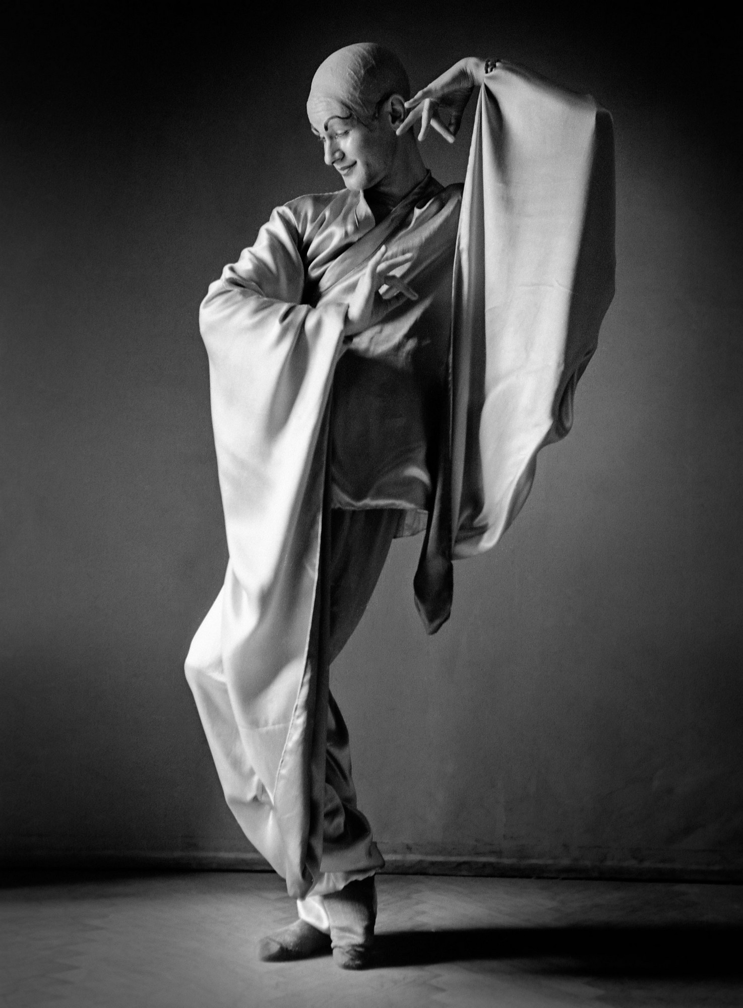 Henryk Tomaszewski w kostiumie z baletu „Czerwony Mak”, 1952 (źródło: materiały prasowe muzeum)