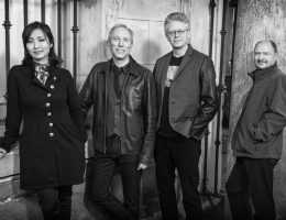 Kronos Quartet, od lewej: Sunny Yang, Hank Dutt, David Harrington, John Sherba, fot. Jay Blakesberg (źródło: materiały prasowe organizatora)