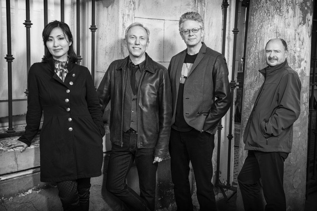 Kronos Quartet, od lewej: Sunny Yang, Hank Dutt, David Harrington, John Sherba, fot. Jay Blakesberg (źródło: materiały prasowe organizatora)